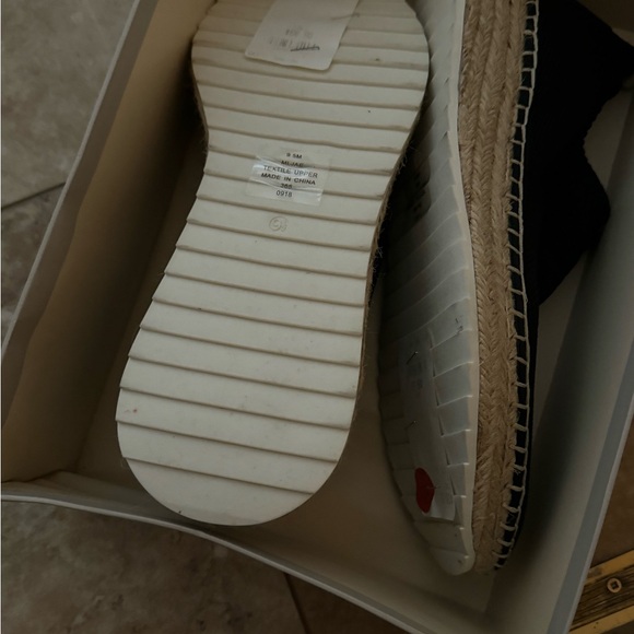 Espadrilles - Picture 6 of 6